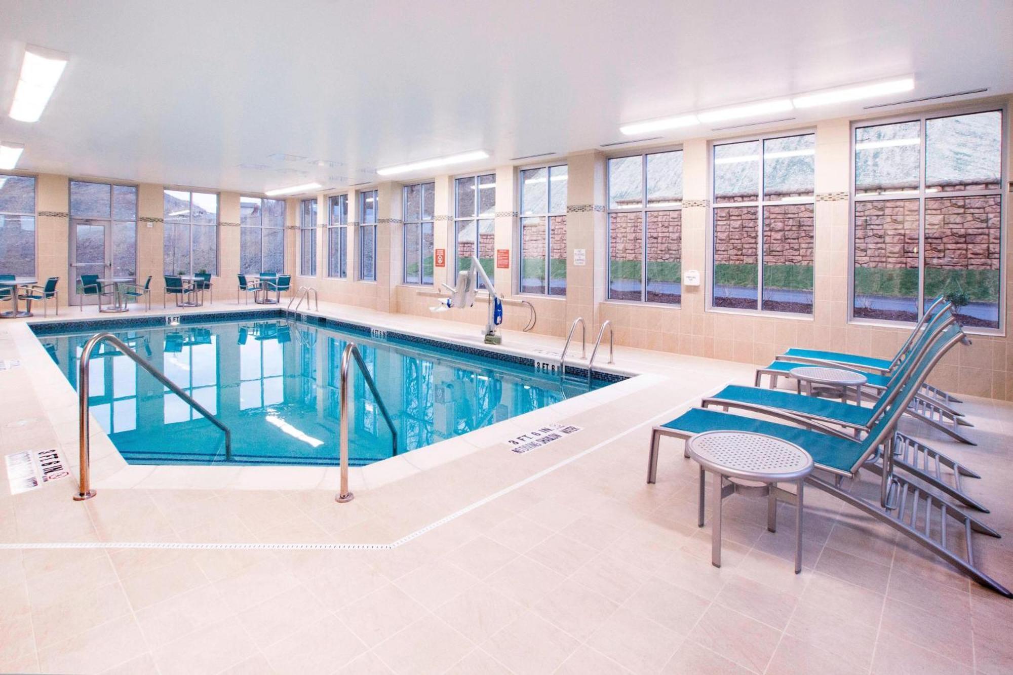 Towneplace Suites By Marriott Pittsburgh Cranberry Township Exteriör bild